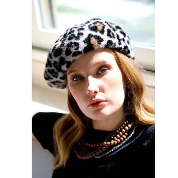 CHIC LEOPARD BERET - Picture 3 of 5